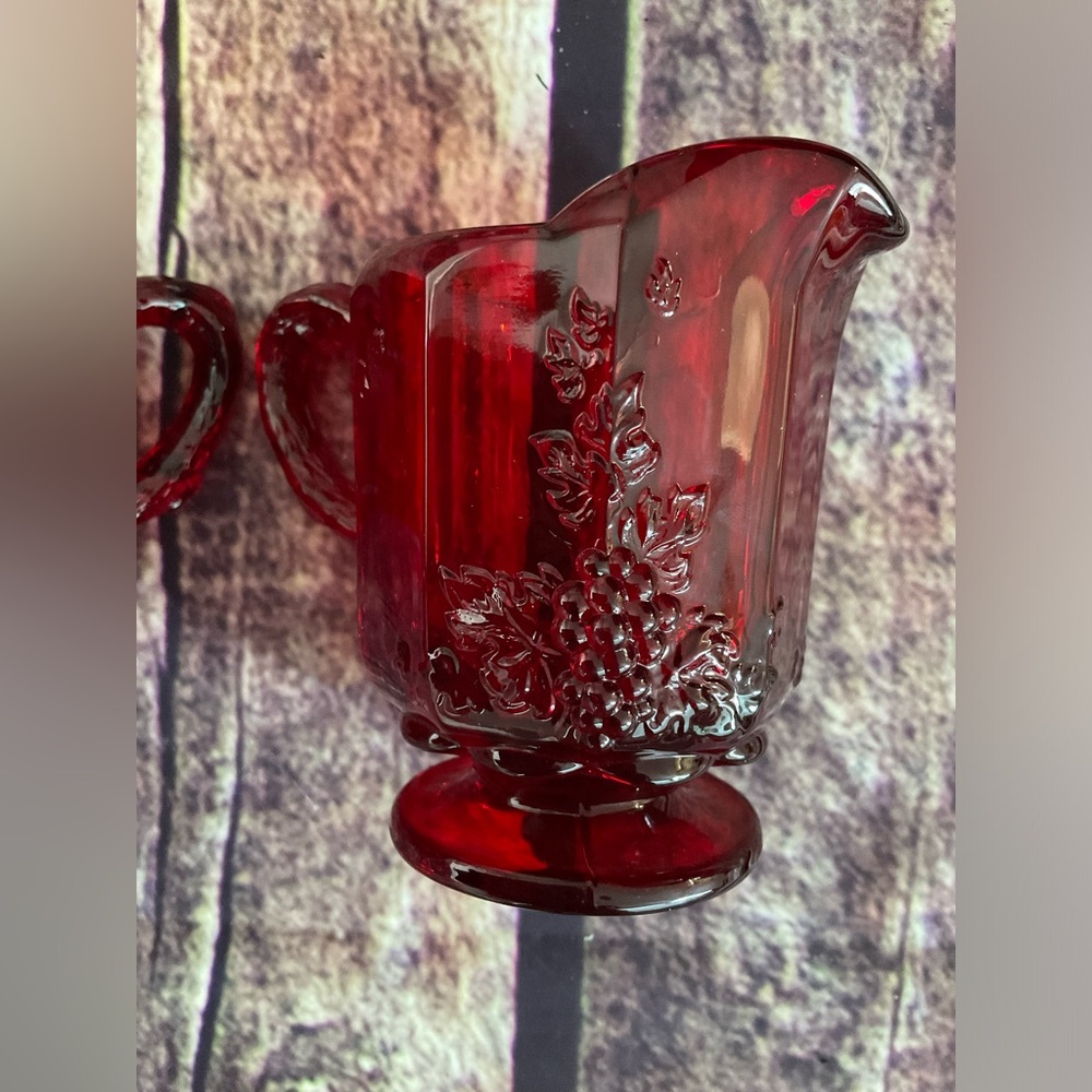 VINTAGE L.G. WRIGHT PANEL GRAPE RUBY RED SUGAR AND CREAMER - Picture 5 of 7